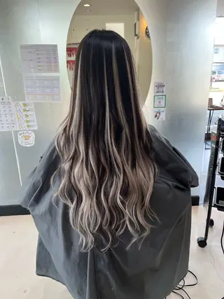 ミディアム 野村 奈里亜のヘアスタイル