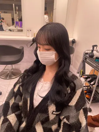 セミロング カラー 抜け感レイヤー︴ ニュアンスカラーのヘアスタイル