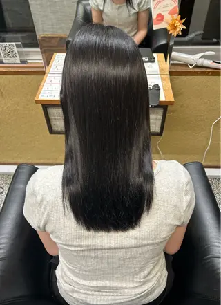 ミディアム 髙橋 莉菜のヘアスタイル