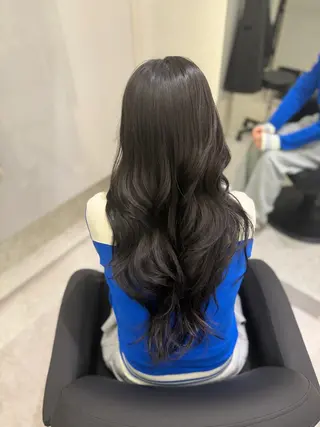 ロング カラー 平田 七海のヘアスタイル