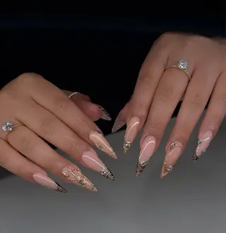 ネイル Julie NailSalonのネイルデザイン
