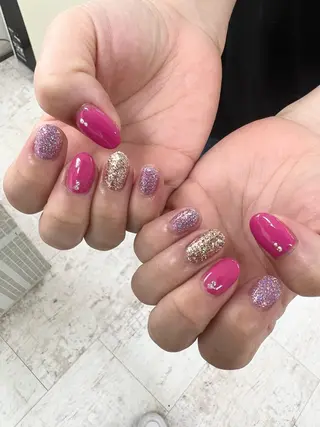 ネイル 吉田 里菜のネイルデザイン