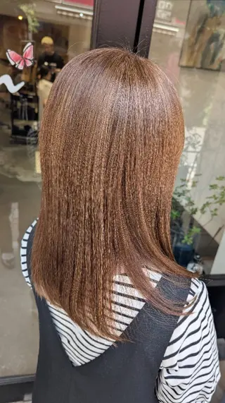 カラー セミロング 横馬場 りこのヘアスタイル