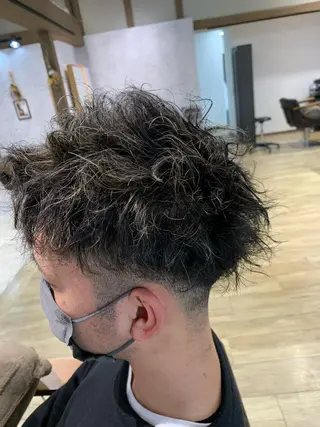 ショート カラー パーマ 浅野 ダイジロウのヘアスタイル