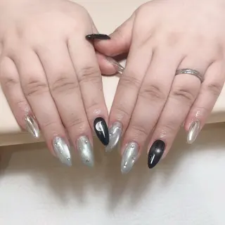 ネイル MoonNail ユリ🌸のネイルデザイン