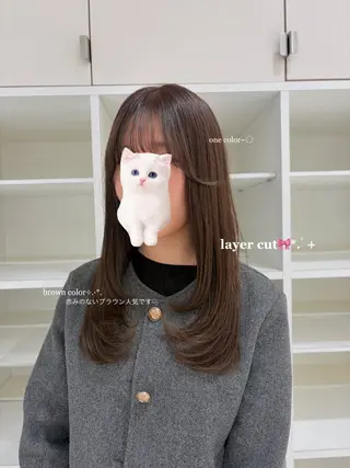 ロング カラー ヘアアレンジ 𝐇𝐚𝐧𝐚 / モデル募集中🎀のヘアスタイル