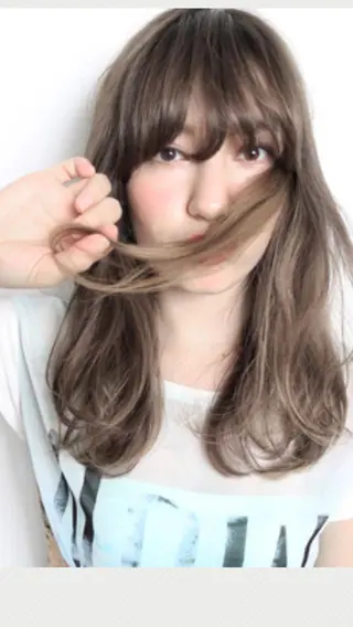 セミロング 嶋崎 留美のヘアスタイル