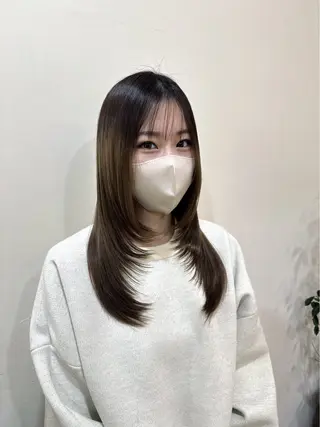 セミロング 染矢 優希のヘアスタイル