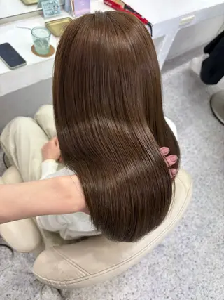 セミロング カラー LOMARLIE JURIAのヘアスタイル