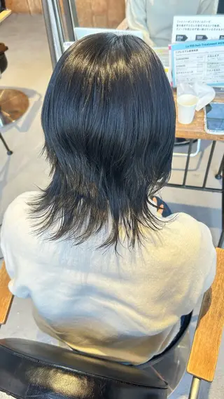 セミロング 大賀 チサトのヘアスタイル