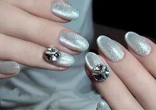 ミディアム Mona salonのネイルデザイン