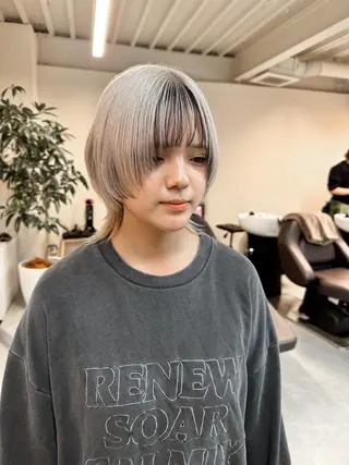ショート カラー ハイトーン×似合わせ 🌱中川慎之介のヘアスタイル
