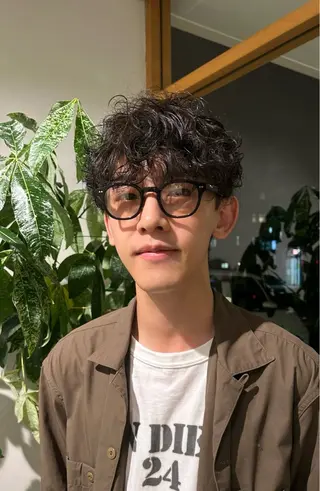 ショート パーマ メンズ 小島 滉太のヘアスタイル