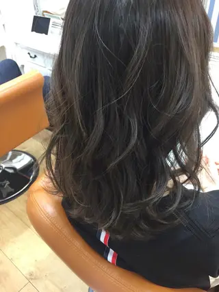 ミディアム カラー noa ノアのヘアスタイル