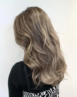 カラー ハルカ ・のヘアスタイル