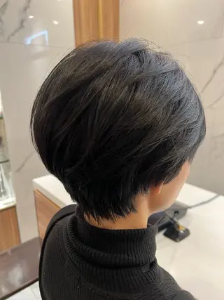 ショート 村中 逸紀のヘアスタイル