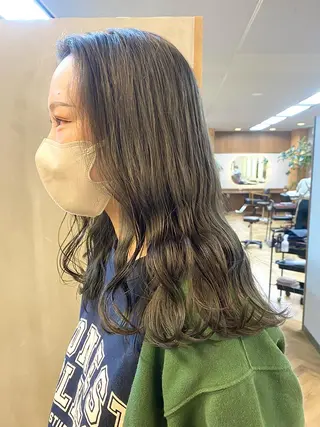 セミロング カラー ハル🌸柔色/ ブリーチなし/艶髪のヘアスタイル