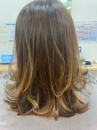 セミロング 徳永 嘉希のヘアスタイル