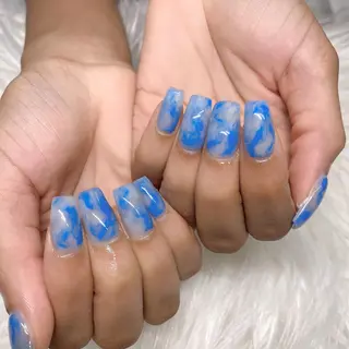 ミディアム ネイル Y. Sのネイルデザイン