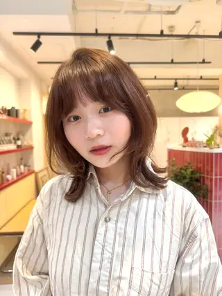 ミディアム 🧡ボブ/うる艶カラ ー🩵　さくら🌸のヘアスタイル