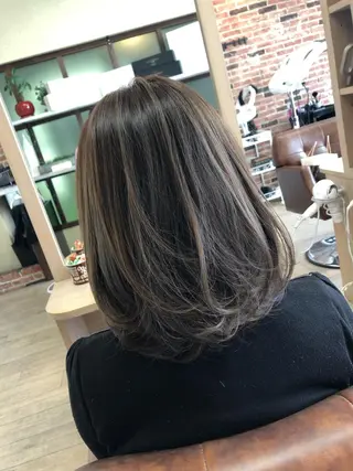 ミディアム 東梅田徒歩5分☆髪質 改善☆笹次ユウタのヘアスタイル