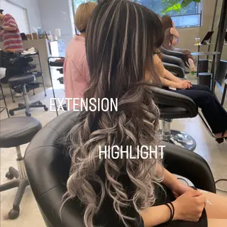 ロング カラー エクステ🩵ブリーチ 韓国ヘア🩵KAEのヘアスタイル
