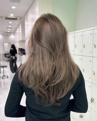カラー 韓国風小顔カット🫧 トレンドスタイルのヘアスタイル
