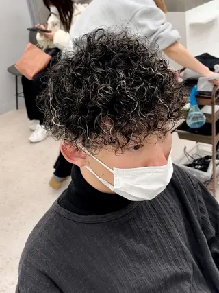 ショート 京都河原町 メンズパーマ助川龍哉のヘアスタイル