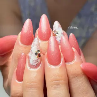 ミディアム ネイル richeri beautyのネイルデザイン