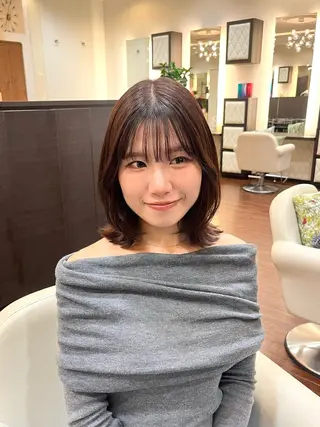 ミディアム レイヤー/透明感 カラー🩶ikoiのヘアスタイル
