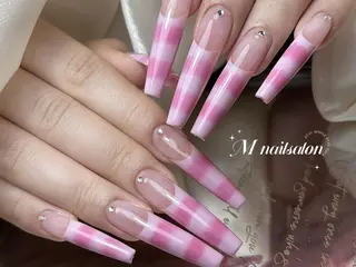 ネイル 🎀M nails✨ ビューティーのネイルデザイン