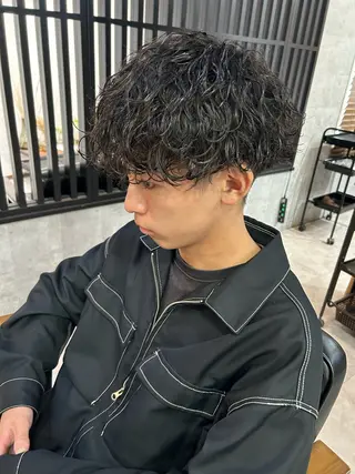 ショート パーマ メンズ 勝毛 広貴のヘアスタイル
