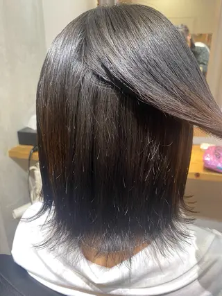 ミディアム しみず ゆきのヘアスタイル