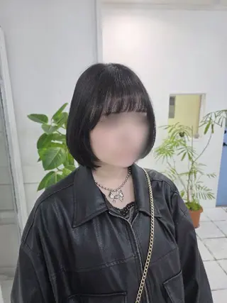ミディアム カラー toiro ちだしえりのヘアスタイル