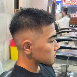 ショート パーマ ヘアアレンジ メンズ メンズ専門🥸 フェード特化　涼太のヘアスタイル