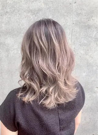 ミディアム カラー 代表✩.*˚白井 美香のヘアスタイル