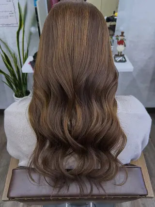 ロング カラー 太田 まなのヘアスタイル