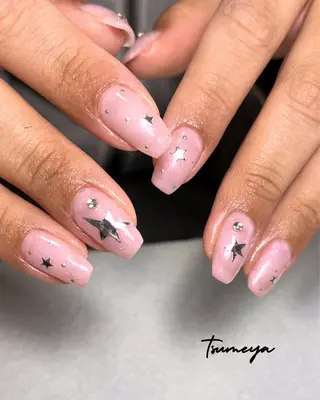 ネイル tsumeya ゆるかわ手描きネイルのネイルデザイン