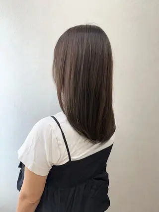 セミロング カラー 平山 絵理のヘアスタイル