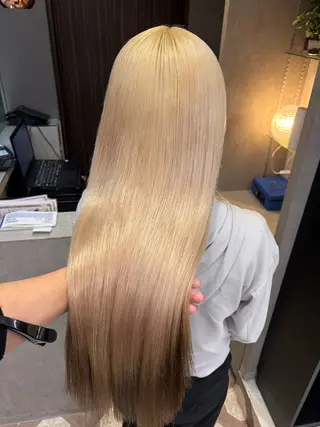 セミロング カラー 天神暖色カラー レイヤー・髪質改善のヘアスタイル