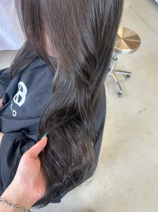 ロング カラー SiLO Yukinaのヘアスタイル