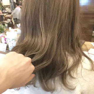 セミロング カラー 艶髪育成サロン 京橋 shinのヘアスタイル
