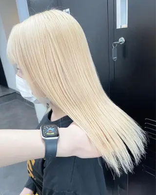 ロング カラー ハイトーン/ゆるふわ 🧚𖥔ׁTOMO♡のヘアスタイル