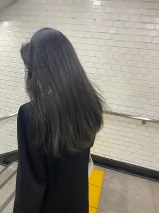 ロング 蜂須賀🐝縮毛矯正 ストレートパーマのヘアスタイル