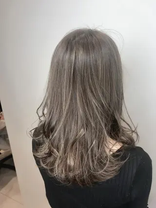 セミロング カラー インナーエクステ渋谷 🦋KAJIのヘアスタイル