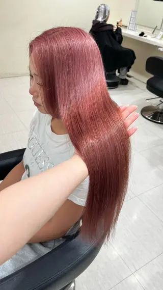 ロング カラー ヘアアレンジ 韓国レイヤー＆ピンク 艶髪🩶maikoのヘアスタイル