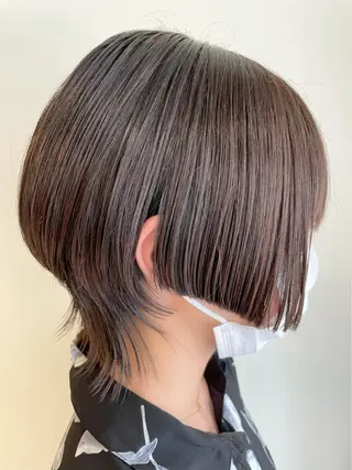 ショート 《インナーカラー》 YAMADAのヘアスタイル