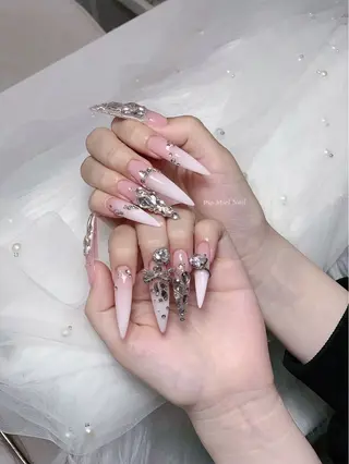 ネイル HANA 長さだしのネイルデザイン