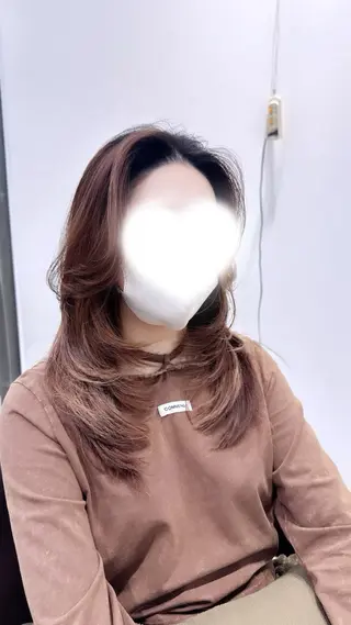ロング Shiho 🦋 /透明感カラーのヘアスタイル