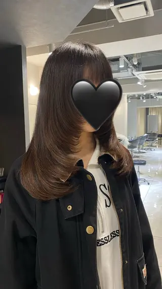 ロング 上品ハイトーン×艶 カラー🤍／ふうかのヘアスタイル